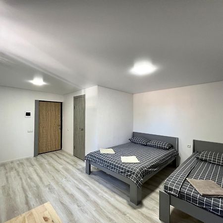 Apartments In Center Vinnytsia Bagian luar foto