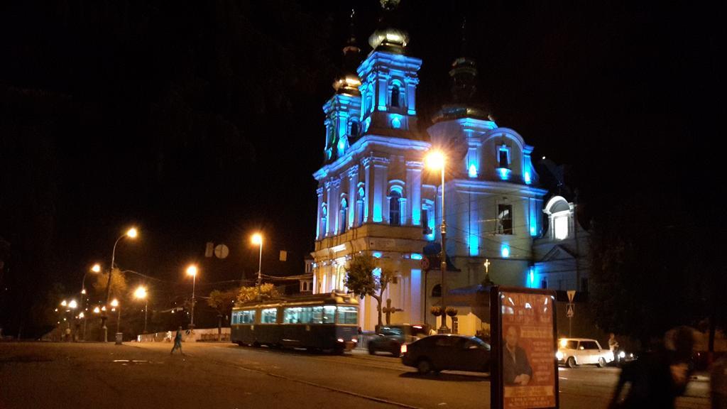 Apartments In Center Vinnytsia Bagian luar foto