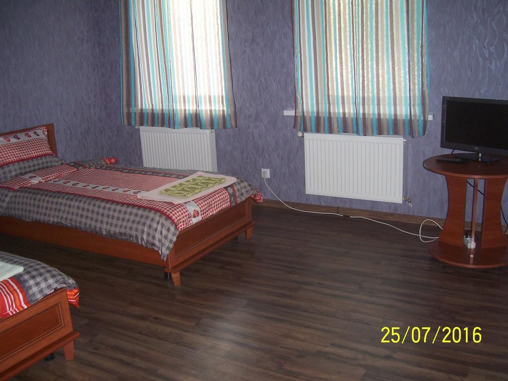 Apartments In Center Vinnytsia Bagian luar foto