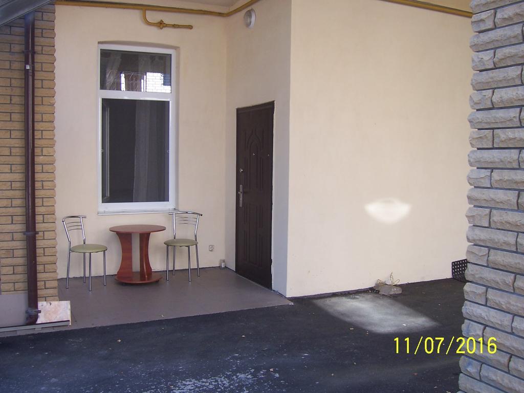 Apartments In Center Vinnytsia Bagian luar foto