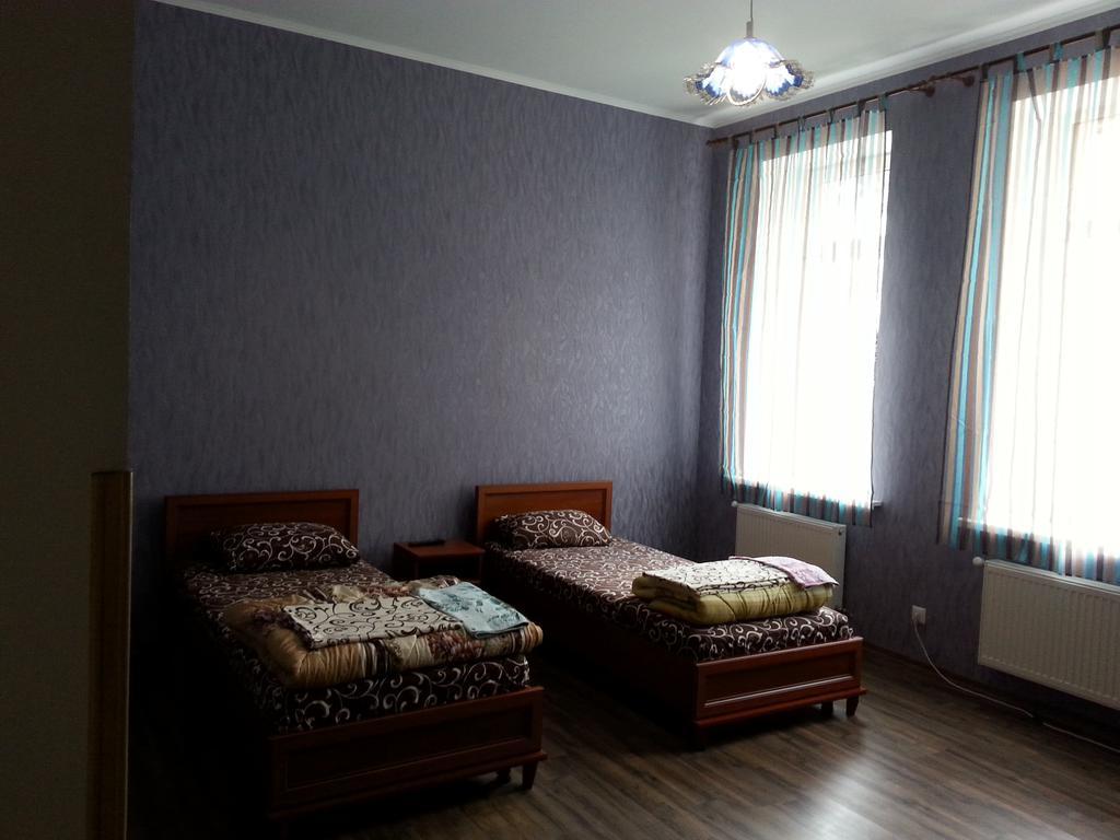 Apartments In Center Vinnytsia Bagian luar foto