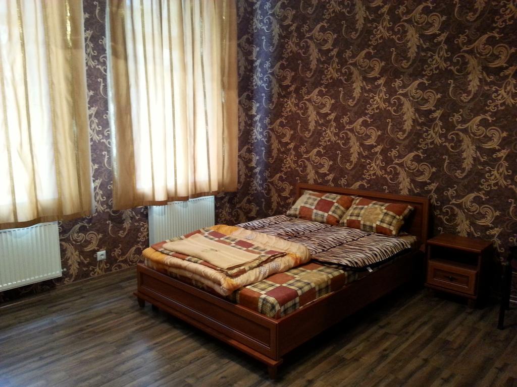 Apartments In Center Vinnytsia Bagian luar foto
